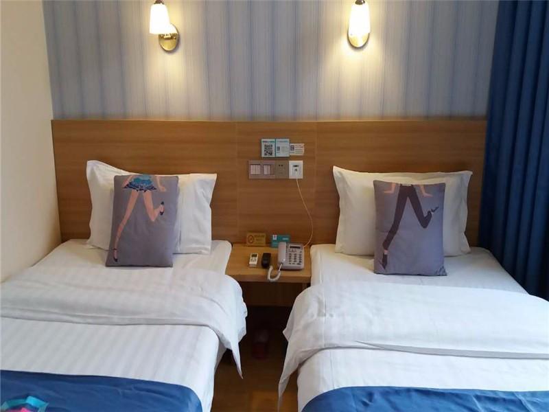 Pai Hotel Guiyang Fountain Modern Capital Екстер'єр фото
